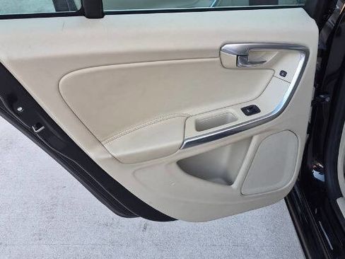 Used 2015 Volvo V60 T5 Premier image 42