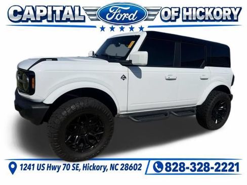 Used 2025 Ford Bronco Outer Banks AWD/4WD image 1