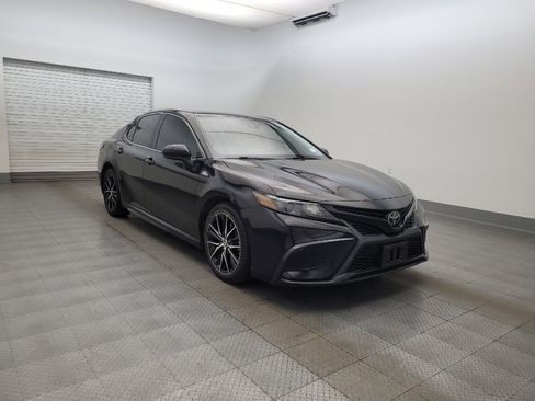 Used 2021 Toyota Camry SE image 13