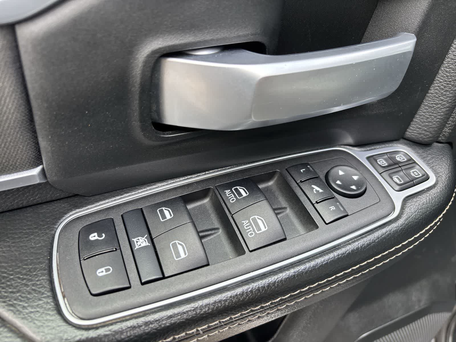 Certified 2024 RAM 3500 Big Horn AWD/4WD image 10
