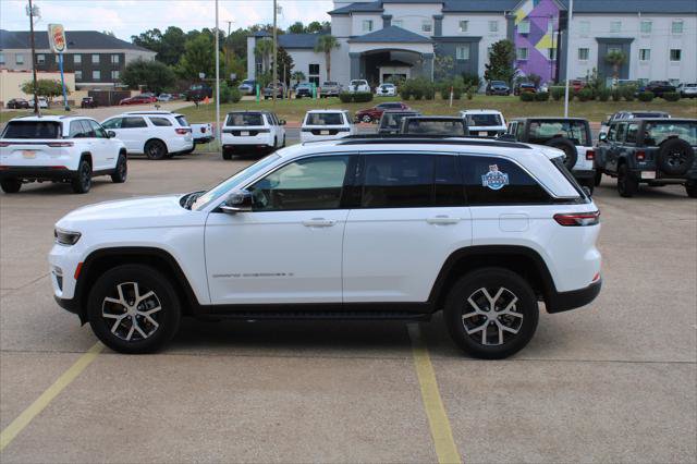 Certified 2024 Jeep Grand Cherokee Limited AWD/4WD image 10