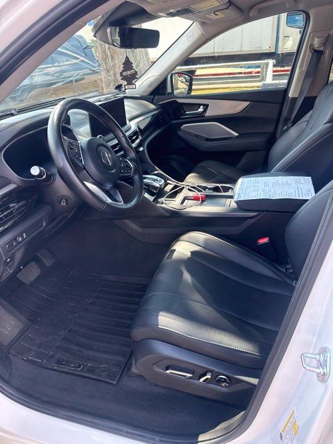 Used 2025 Acura MDX SH-AWD image 8