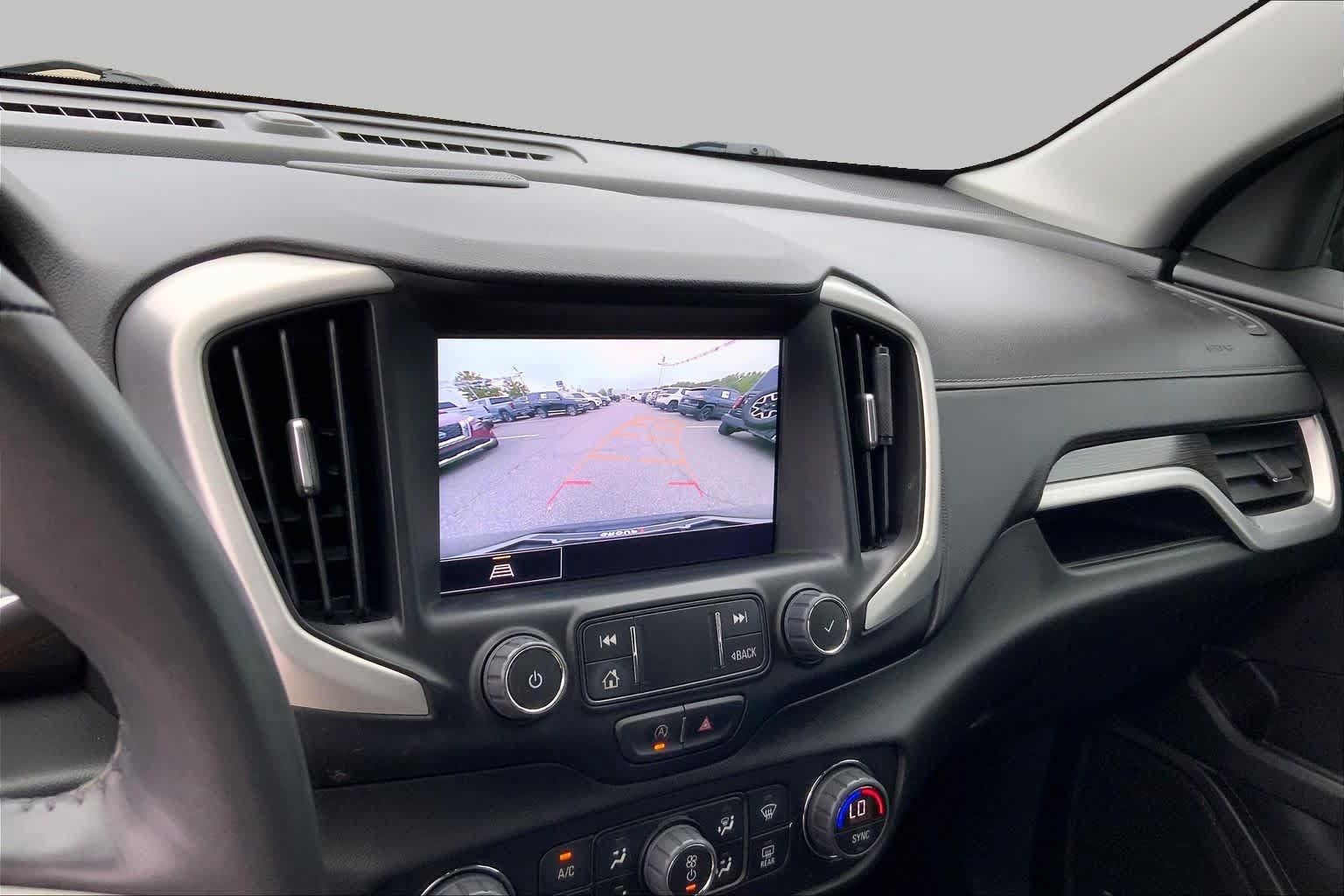 Used 2022 GMC Terrain SLT w/ Infotainment Package II FWD image 26