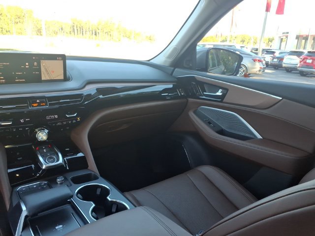 Used 2024 Acura MDX w/ Technology Package FWD image 12