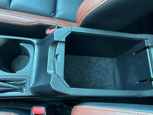 Used 2014 Toyota RAV4 Limited w/ Technology Package image 32