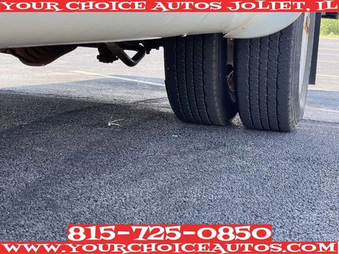 Used 2014 Chevrolet Express 4500 4500 2dr Commercial/Cutaway/Ch w/ Shuttle Bus Package image 14