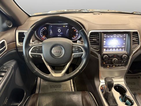 Used 2016 Jeep Grand Cherokee Overland AWD/4WD image 28