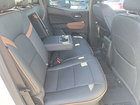 Used 2025 GMC Canyon AT4 w/ Nightfall Edition image 21