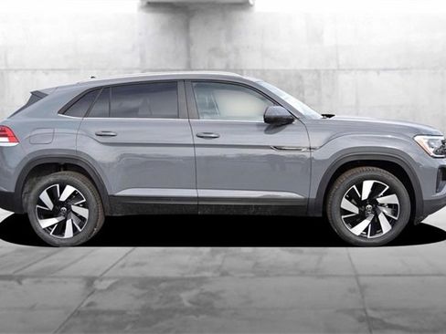 New 2026 Volkswagen Atlas Cross Sport SE image 5