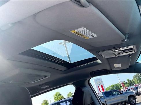 Used 2023 Honda Odyssey Elite image 28