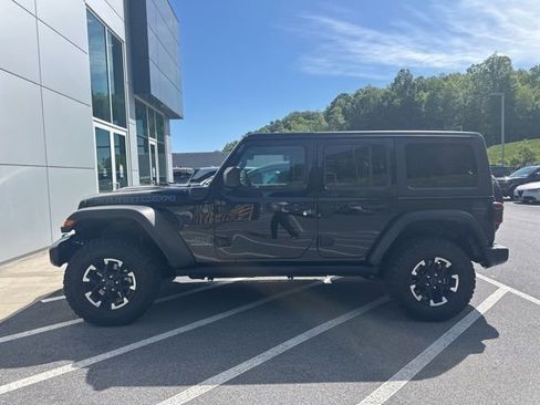 Used 2025 Jeep Wrangler Unlimited Rubicon 4xe w/ Convenience Group AWD/4WD image 31