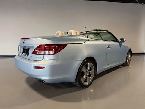 Used 2010 Lexus IS 250C w/ Luxury Pkg RWD image 4