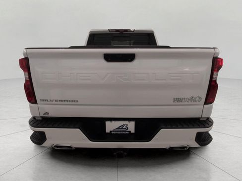 Used 2021 Chevrolet Silverado 1500 High Country w/ Technology Package AWD/4WD image 24
