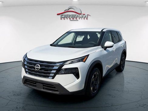 Used 2024 Nissan Rogue SV AWD/4WD image 3