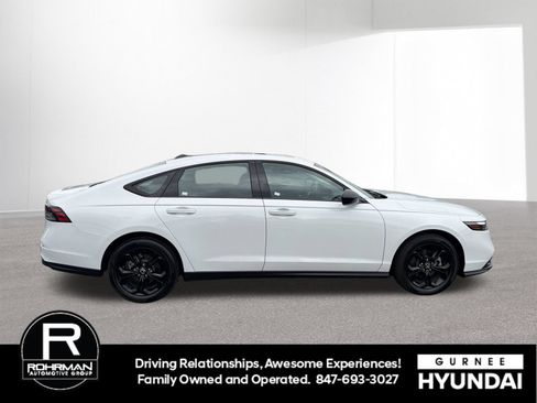 Used 2025 Honda Accord SE image 10