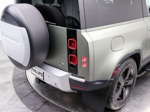 Used 2021 Land Rover Defender 90 First Edition AWD/4WD image 12