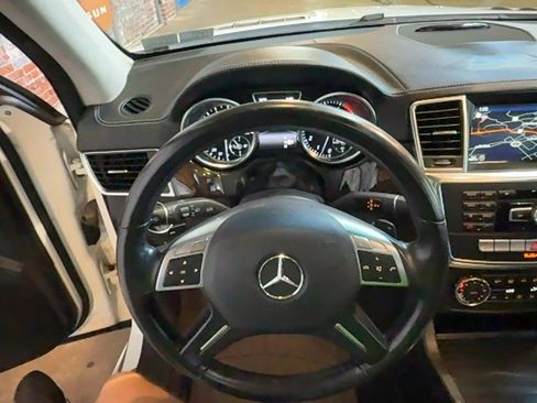Used 2014 Mercedes-Benz GL 450 4MATIC image 16