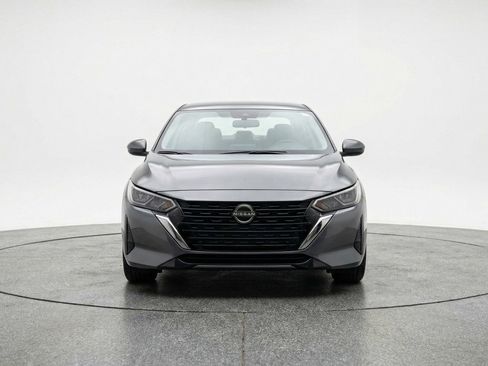 Used 2025 Nissan Sentra SV image 2