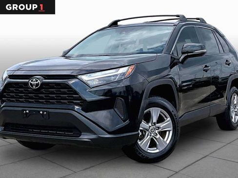 Used 2024 Toyota RAV4 XLE w/ Convenience Package FWD image 1