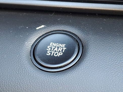 Certified 2025 Hyundai Elantra Sport image 23