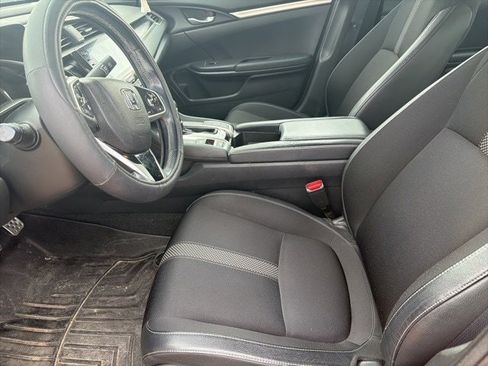 Used 2019 Honda Civic Sport image 4