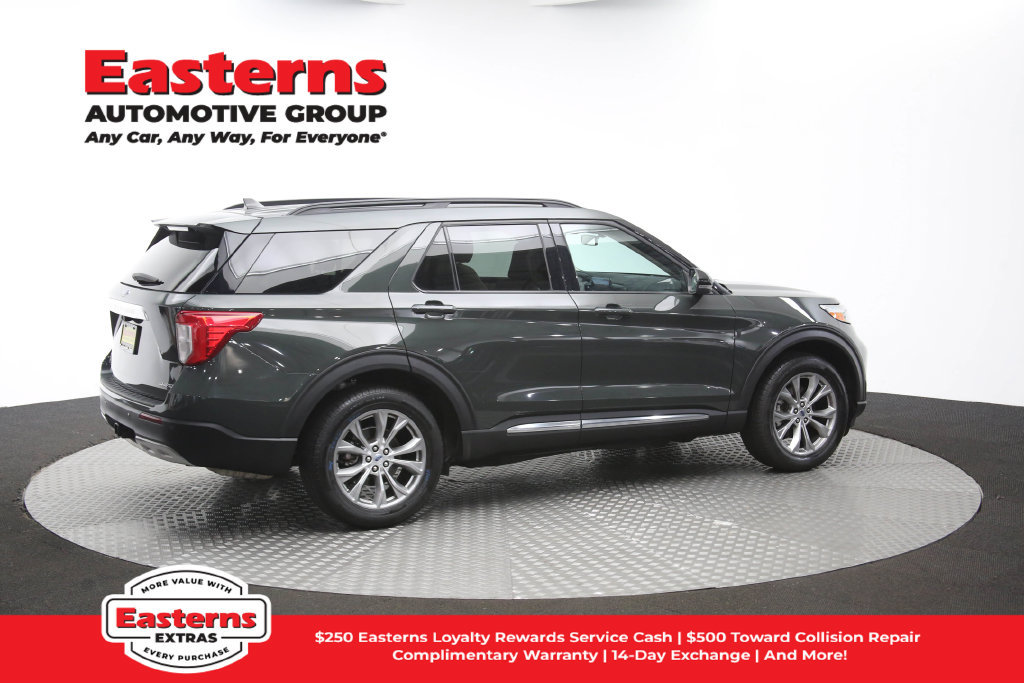 Used 2023 Ford Explorer XLT w/ Equipment Group 202A AWD/4WD image 49