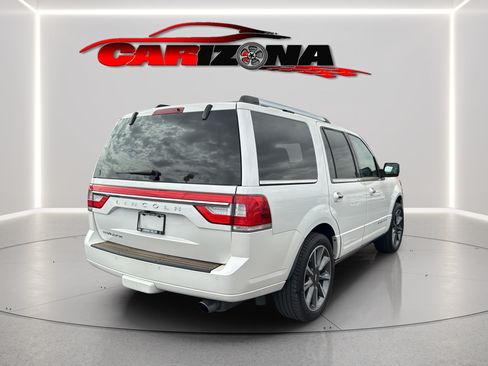 Used 2017 Lincoln Navigator Reserve AWD/4WD image 6