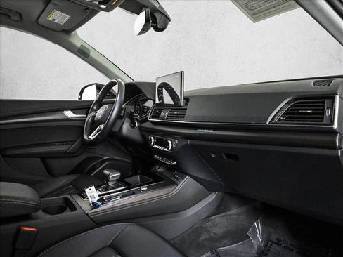 Used 2023 Audi Q5 2.0T Premium Plus w/ Premium Plus Package AWD/4WD image 23