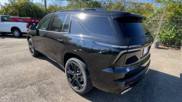New 2027 Chevrolet Traverse RS w/ LPO, Floor Liner Package AWD/4WD image 8