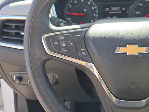 Used 2020 Chevrolet Equinox LS FWD image 16