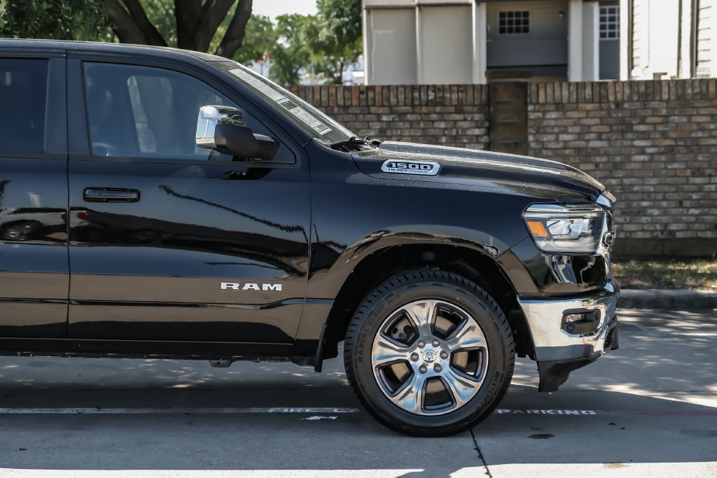 Used 2023 RAM 1500 Laramie AWD/4WD image 16