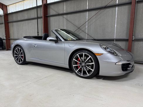Used 2014 Porsche 911 Carrera S image 16