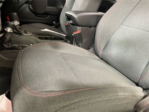 Certified 2024 Jeep Gladiator Rubicon w/ Convenience Group image 11