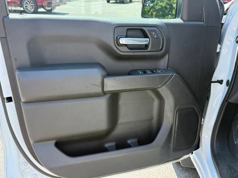 Used 2023 Chevrolet Silverado 1500 Custom AWD/4WD image 12