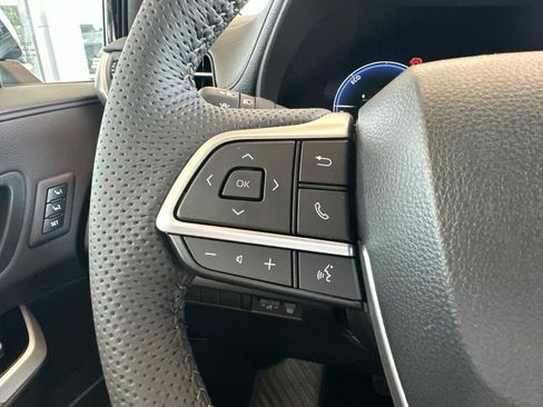Used 2026 Toyota Sienna Limited FWD image 30