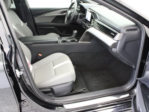 Used 2026 Toyota Camry SE w/ Convenience Package FWD image 36