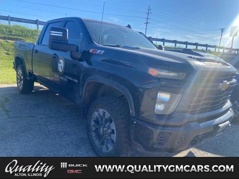 Used 2024 Chevrolet Silverado 2500 Custom w/ Custom Value Package AWD/4WD image 1