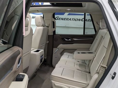 Used 2021 GMC Yukon Denali w/ Denali Premium Package image 15