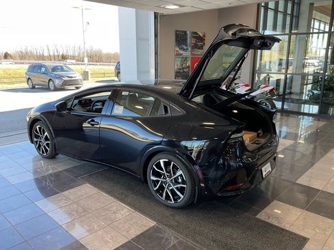 New 2026 Toyota Prius Plug-In Hybrid image 17