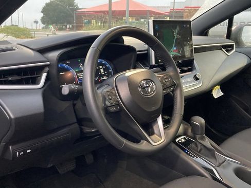 Used 2026 Toyota Corolla SE w/ SE Package FWD image 7