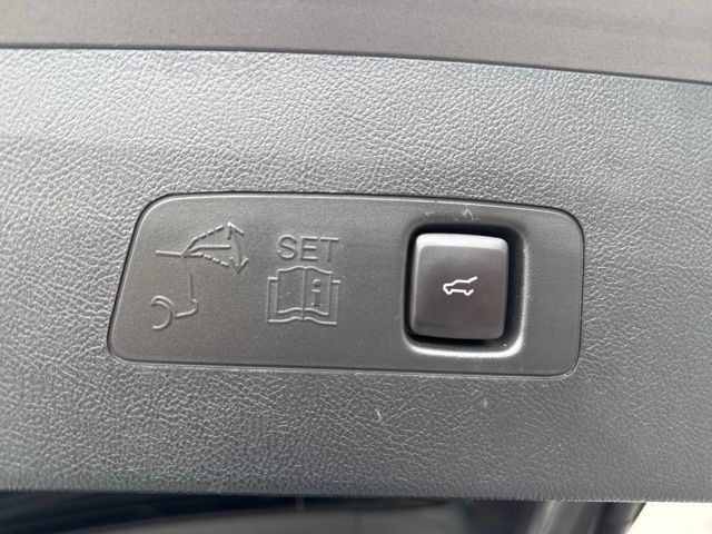 Used 2021 Lincoln Corsair AWD w/ Equipment Group 101A image 10