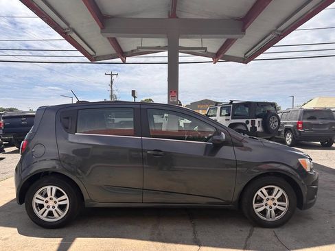 Used 2016 Chevrolet Sonic LT FWD image 5