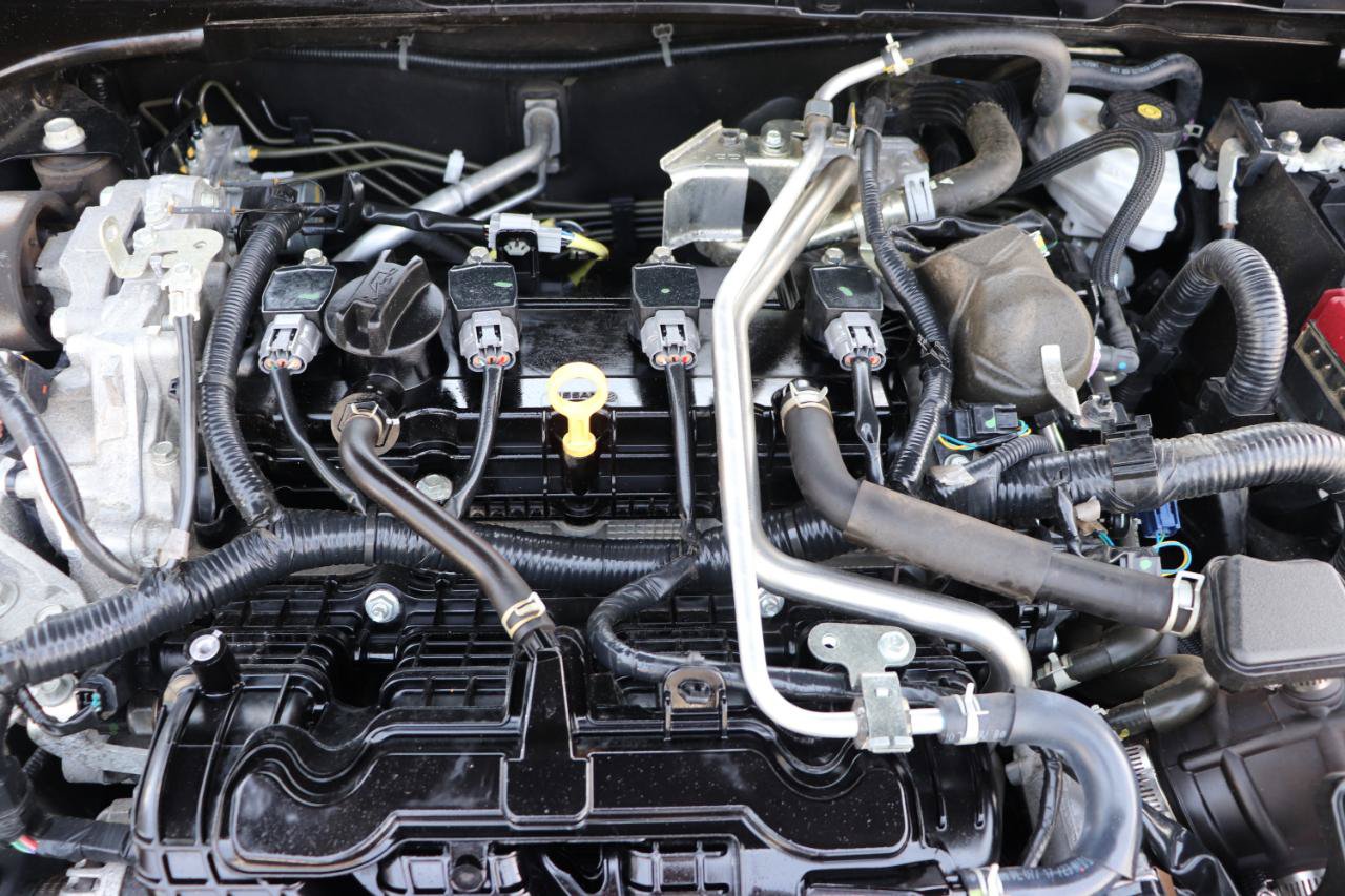 Used 2024 Nissan Altima 2.5 SR FWD image 48