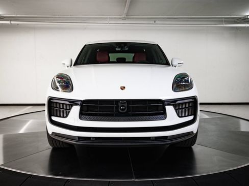 Certified 2024 Porsche Macan S AWD/4WD image 9