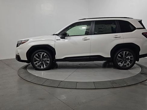 New 2025 Subaru Forester Touring image 2