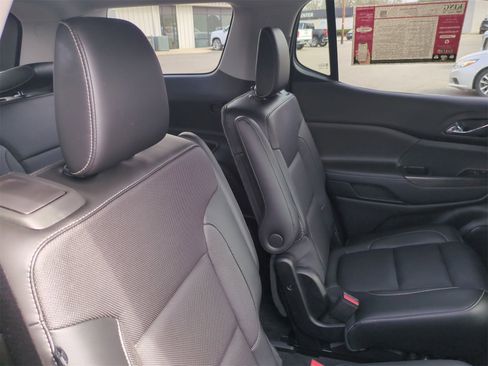 Certified 2019 GMC Acadia SLT image 28