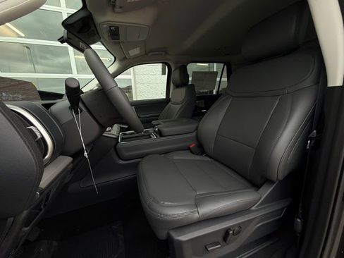 New 2026 Ford Expedition Active RWD image 37