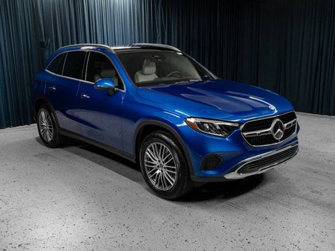 Certified 2026 Mercedes-Benz GLC 300 image 3