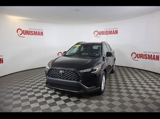 Used 2022 Toyota Corolla Cross LE AWD/4WD video 1