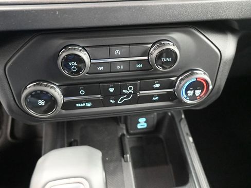 New 2025 Ford Bronco Big Bend image 3